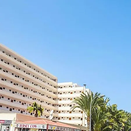 In El Dorado Complex Lägenhet *